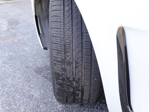 Used 2020 BMW 750i xDrive image 38