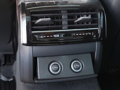 Used 2022 Audi A8 L 3.0T AWD/4WD image 12