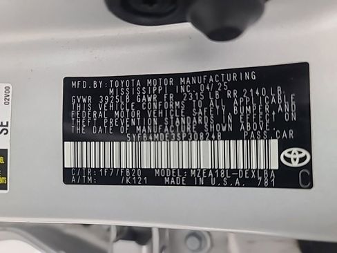 Used 2025 Toyota Corolla LE FWD image 38