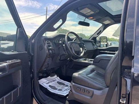 Used 2013 Ford F250 Platinum w/ FX4 Off Road Pkg AWD/4WD image 9