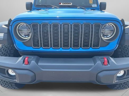 Used 2026 Jeep Wrangler Unlimited Rubicon w/ Technology Group AWD/4WD image 30