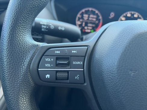 Used 2023 Honda HR-V LX image 21