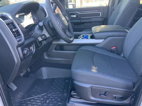 New 2026 RAM 2500 Big Horn AWD/4WD image 16