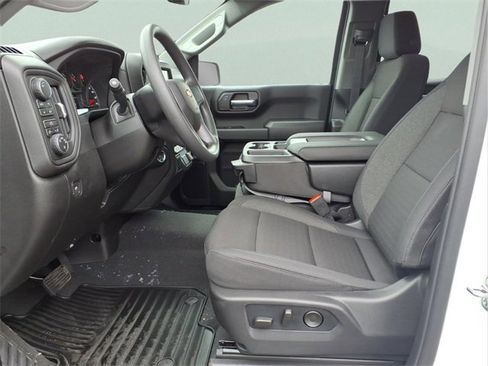 New 2026 Chevrolet Silverado 1500 Custom w/ LPO, Dark Essentials Package image 17