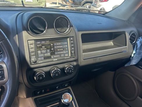 Used 2014 Jeep Patriot Limited w/ Sun/Sound Group image 21