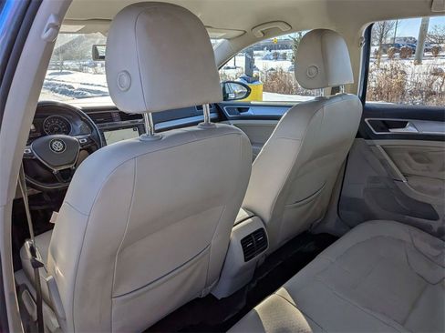 Used 2016 Volkswagen e-Golf SEL Premium image 25