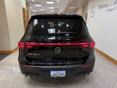 Used 2024 Mercedes-Benz EQB 250+ image 4