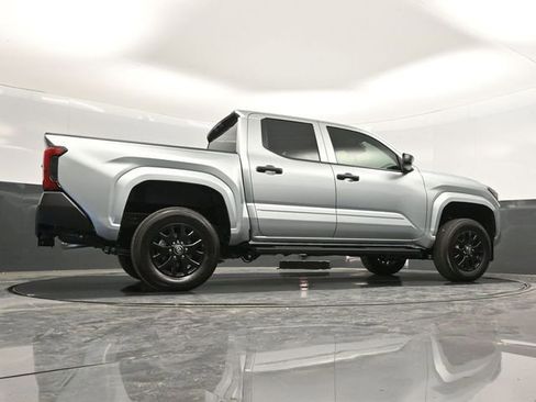 Used 2025 Toyota Tacoma SR image 38