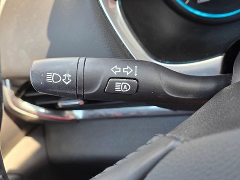 Used 2018 Chevrolet Traverse Premier w/ Driver Confidence II Package FWD image 23