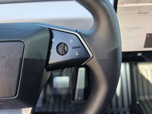 Used 2024 Tesla Cybertruck AWD Crew Cab image 22