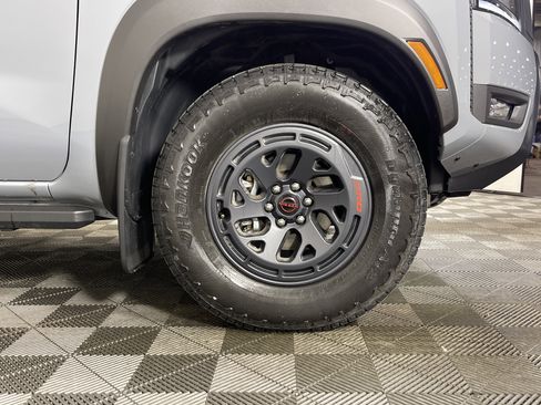 Used 2026 Nissan Frontier PRO-4X w/ Pro Premium Package image 11