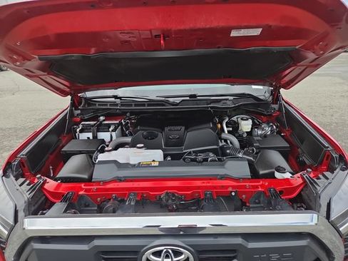 Used 2026 Toyota Tundra SR5 w/ TRD Off-Road Package AWD/4WD image 24