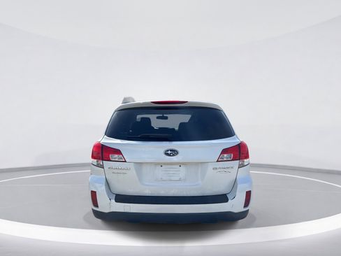 Used 2012 Subaru Outback 2.5i Premium w/ All-Weather Pkg image 7