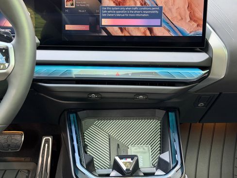 Certified 2025 BMW X3 xDrive30i w/ M Sport Package image 18