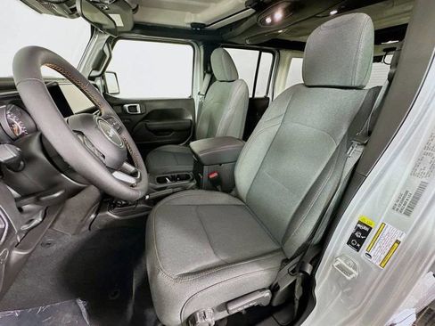 Used 2024 Jeep Wrangler Unlimited Sport image 10