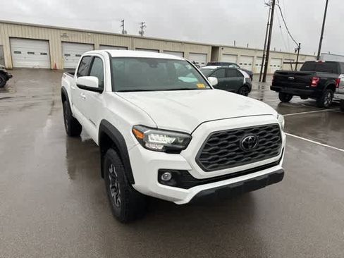 Used 2023 Toyota Tacoma TRD Off-Road image 23