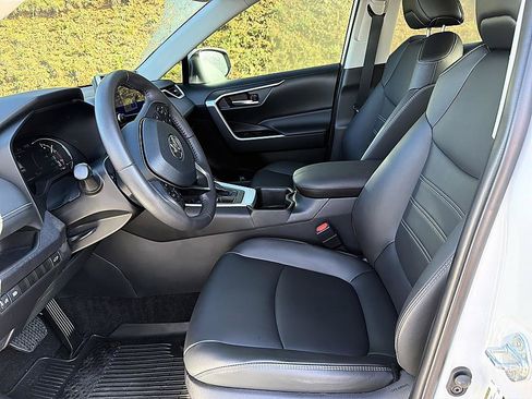 Certified 2025 Toyota RAV4 XLE Premium AWD/4WD image 11