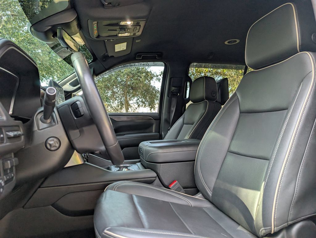 Used 2023 Chevrolet Tahoe Premier w/ Advanced Technology Package AWD/4WD image 17