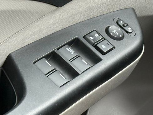 Used 2014 Honda CR-V LX image 29