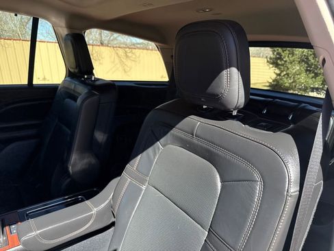 Used 2023 Lincoln Aviator Reserve w/ Equipment Group 201A image 20
