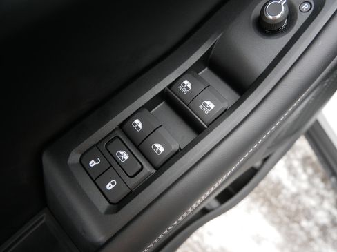 New 2025 Jeep Grand Cherokee Laredo X w/ Luxury Tech Group I image 8