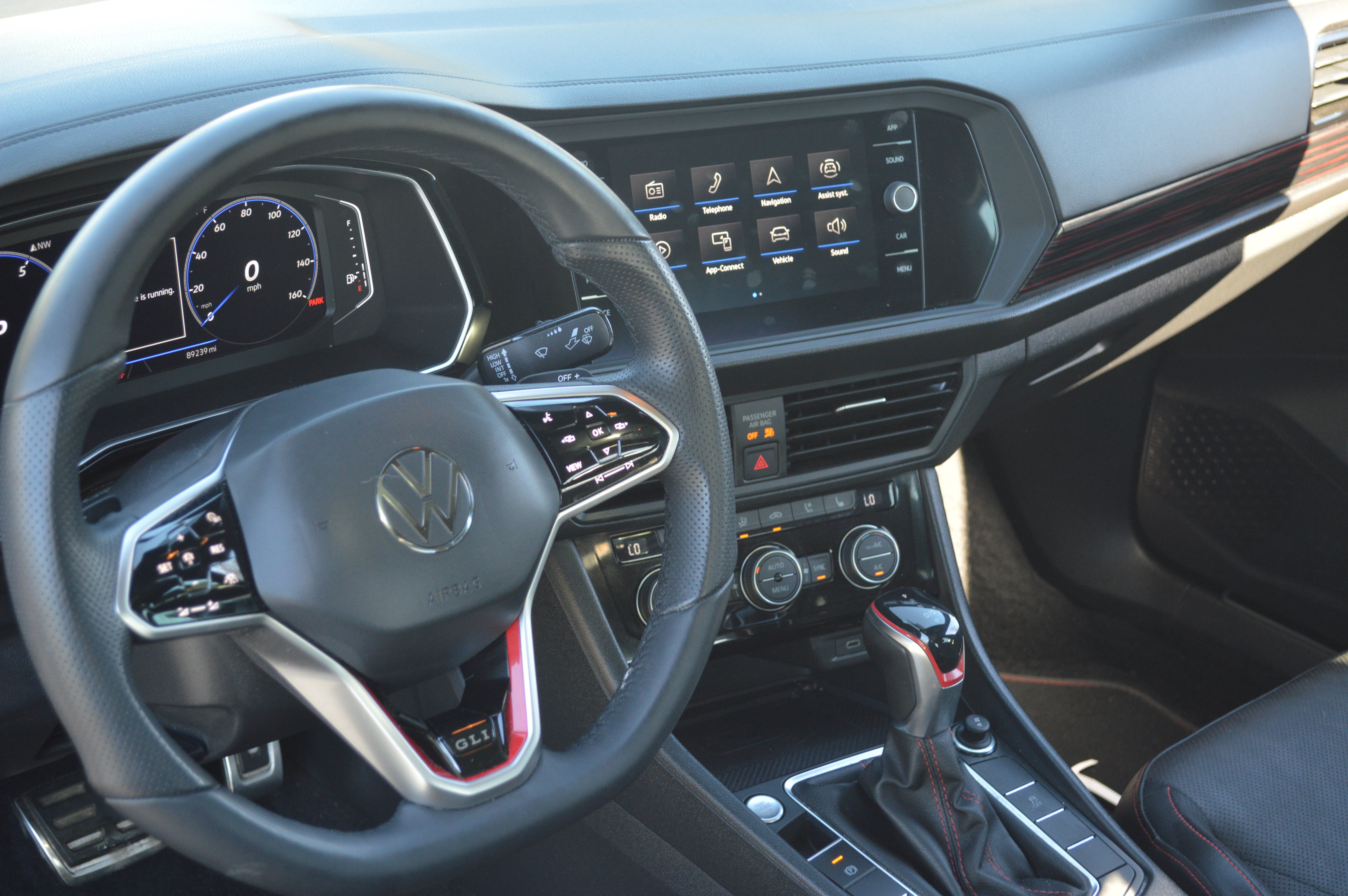 Used 2022 Volkswagen Jetta GLI Autobahn FWD image 25