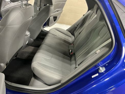 Certified 2024 Hyundai Elantra Blue image 13