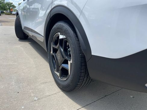 New 2026 Kia Sportage EX FWD image 18
