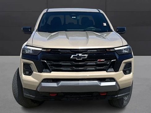 Used 2023 Chevrolet Colorado Z71 image 3
