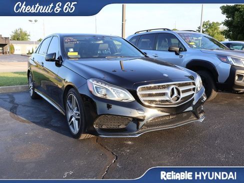 Used 2016 Mercedes-Benz E 350 4MATIC Sedan image 2