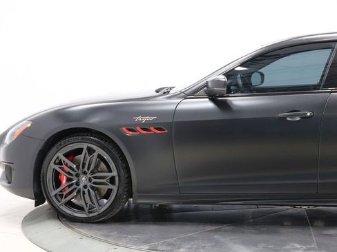 Used 2022 Maserati Quattroporte Trofeo RWD image 6