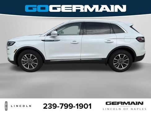 Used 2023 Lincoln Nautilus FWD w/ Premium Package image 3
