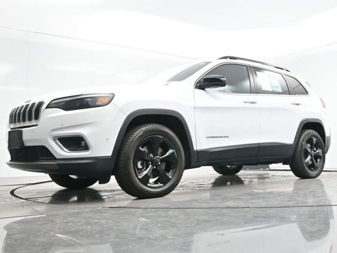 Used 2022 Jeep Cherokee Limited image 38