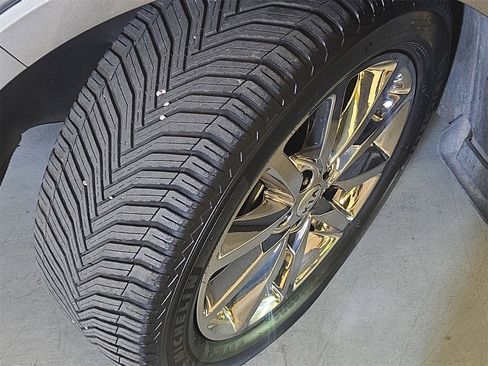 Used 2017 Kia Sorento SX image 33