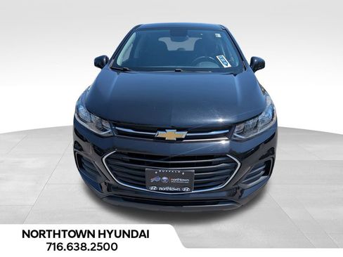 Used 2020 Chevrolet Trax LS w/ Tint and Cruise Package FWD image 2