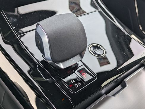 New 2026 Land Rover Range Rover Sport Dynamic SE image 16