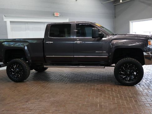 Used 2015 GMC Sierra 2500 SLT w/ Driver Alert Package AWD/4WD image 8