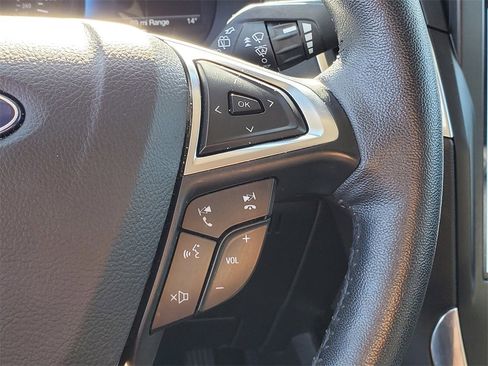 Used 2024 Ford Edge Titanium image 13