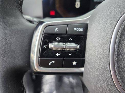 Used 2025 Kia Sorento EX w/ Panoramic Sunroof Package image 14