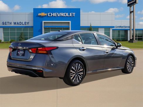 Used 2023 Nissan Altima 2.5 SV image 7