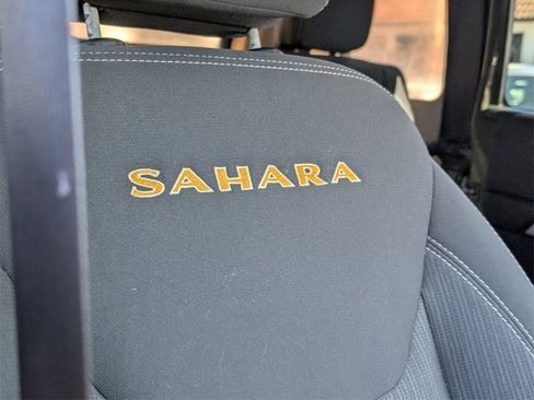 Used 2015 Jeep Wrangler Unlimited Sahara w/ Connectivity Group image 20