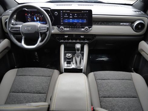 Used 2024 Chevrolet Colorado ZR2 image 31