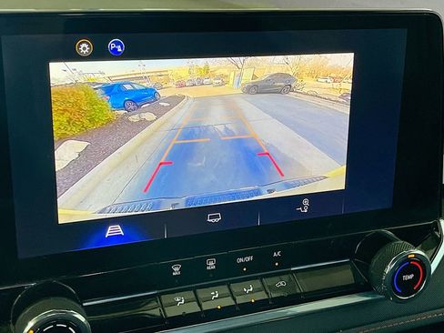 Used 2024 Chevrolet Colorado Z71 w/ Advanced Trailering Package image 14