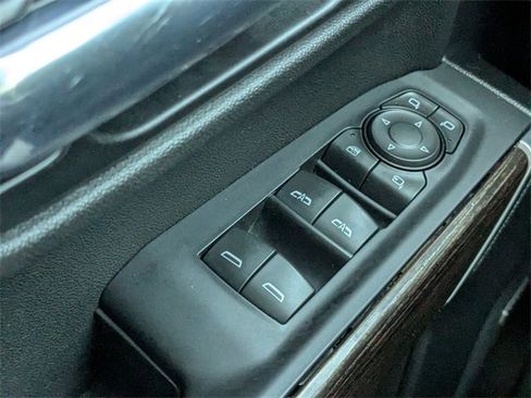 Used 2020 GMC Sierra 1500 Elevation image 24