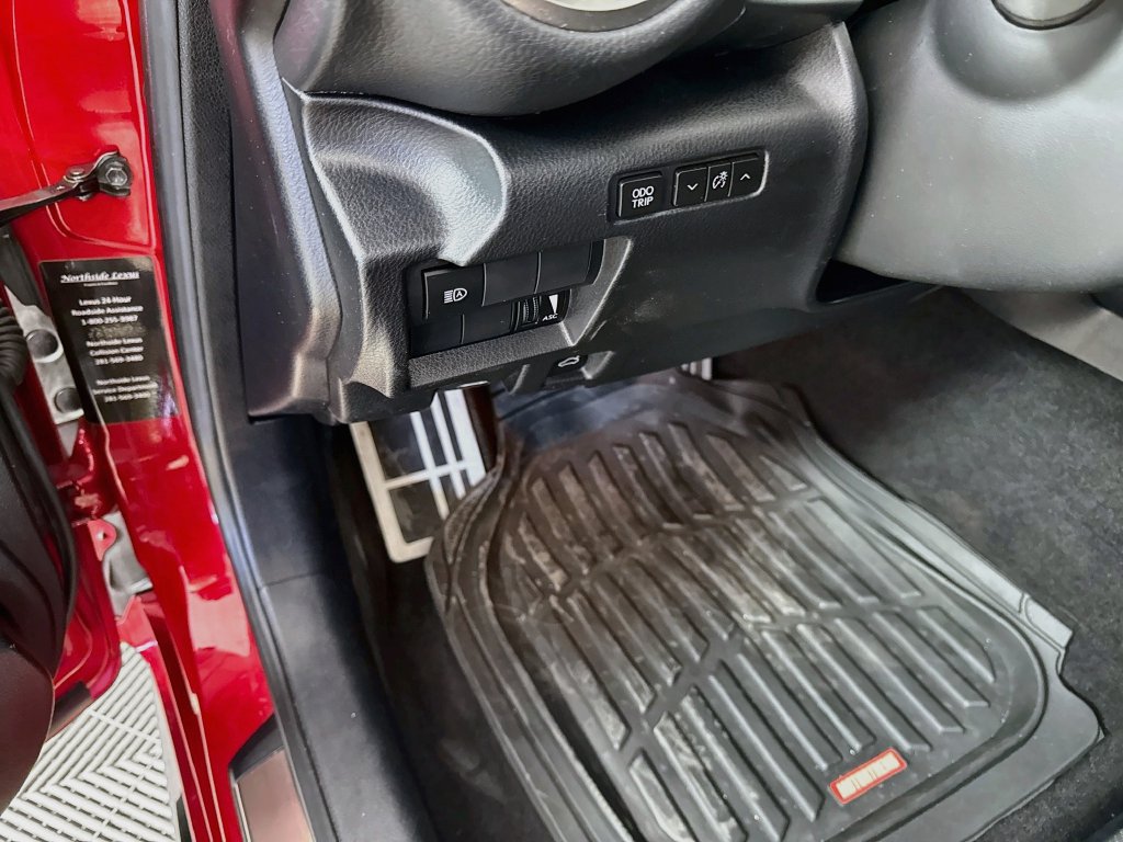 Used 2021 Lexus IS 350 F Sport w/ Accessory Package 2 RWD image 10