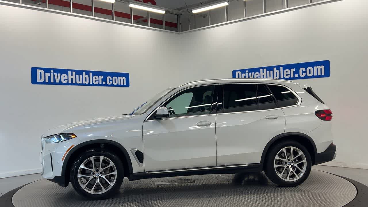 Used 2024 BMW X5 xDrive40i w/ Premium Package AWD/4WD image 4