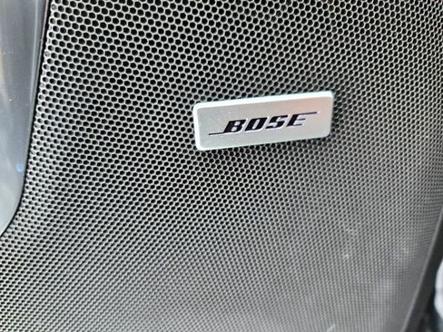 Used 2024 GMC Yukon XL SLT image 12