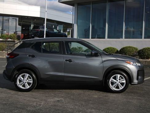Certified 2025 Nissan Kicks Play S FWD image 11