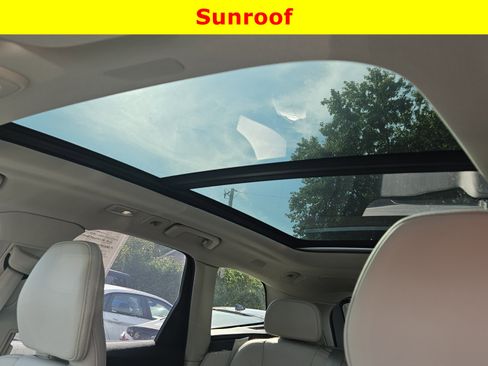 Used 2024 Volvo XC60 T8 Ultimate w/ Climate Package image 27