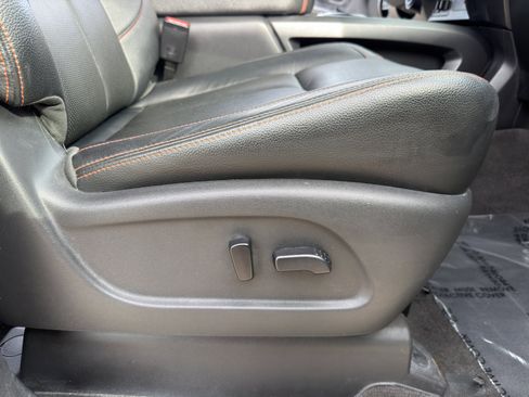 Used 2021 Nissan Titan PRO-4X w/ Pro-4x Convenience Package image 37